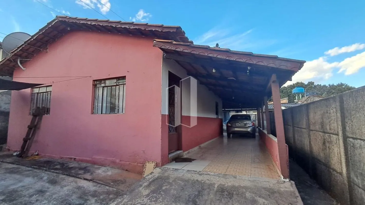 Casa ampla e funcional no Setor Vila Brasília! Com 2 quartos, banheiro social, s...
