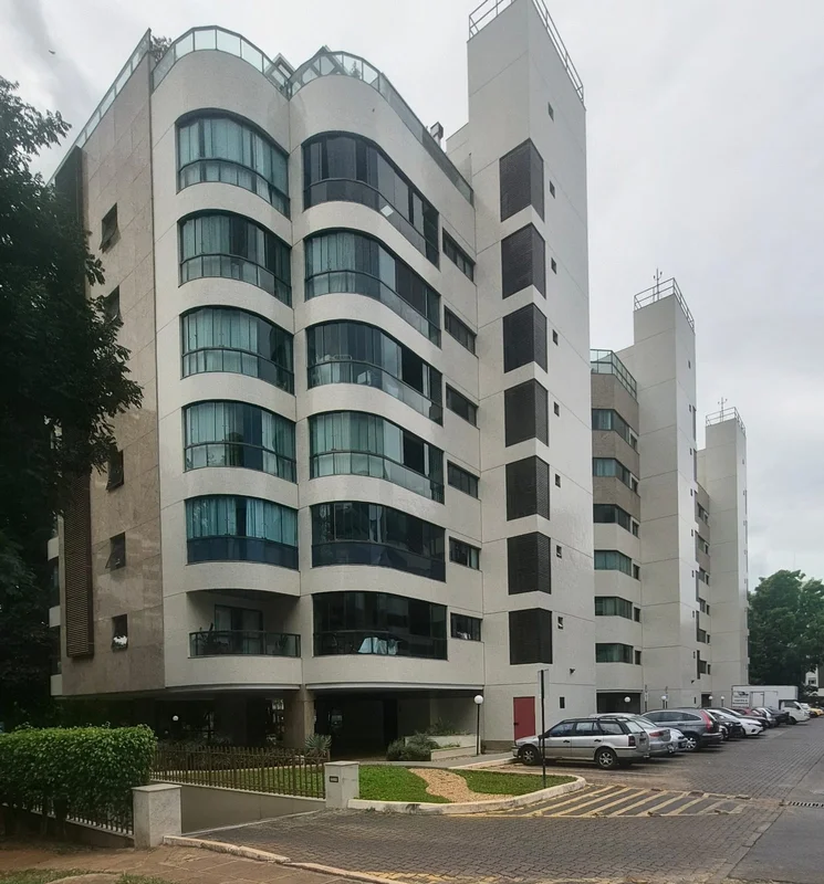 Apartamento com 4 suítes, vazado, de canto, 5 andar, gás encanado, 2 vagas de ga...