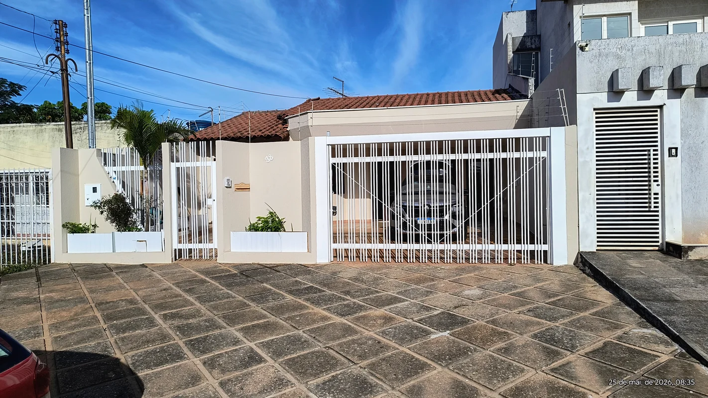 casa QND 21- LOTE 340 M2- ÁREA CONSTRUÍDA 228,62 M2- 3 QTOS SENDO 01 SUÍTE- DCE-...