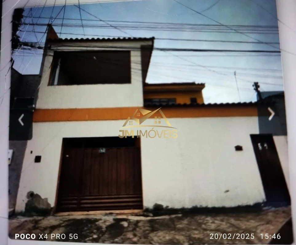 Encontre seu novo lar na casa sobrado localizada na AR 13 Conjunto 12, SETOR OES...