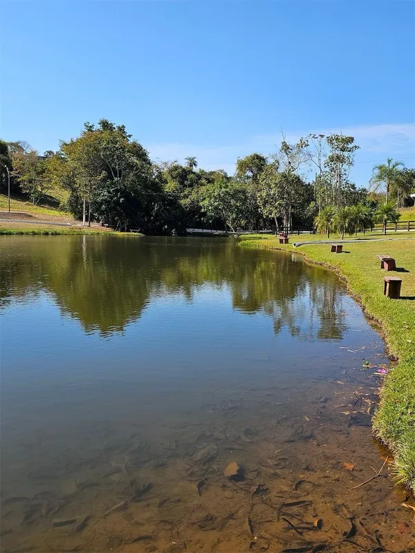 Um refÃºgio de tranquilidade e exclusividade na zona rural de HidrolÃ¢ndia. Esta...
