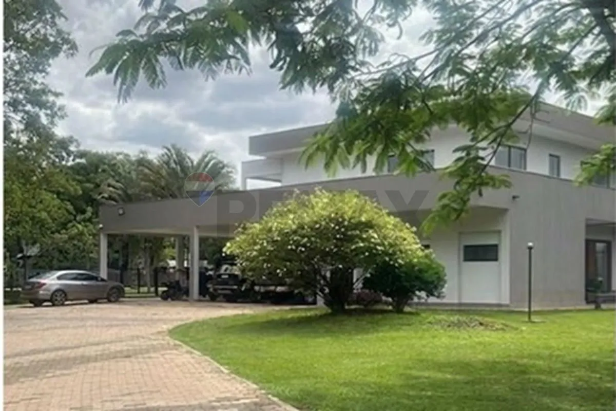 Definição de sofisticação, privacidade absoluta e amplitude. Esta propriedade mo...