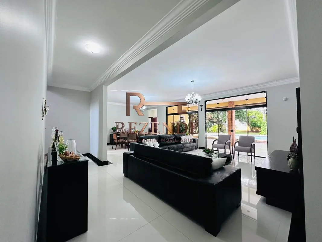 Casa maravilhosa, com ambientes claros, iluminados, amplos e confortáveis, em lo...