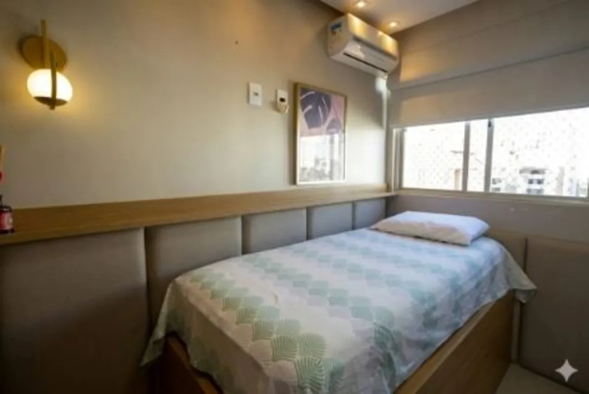 Apartamento sofisticado, intimista e completamente reformado, com excelente ilum...