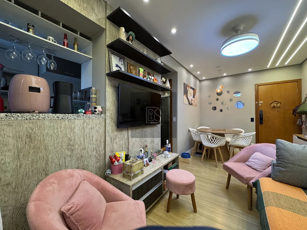 OPORTUNIDADE!!! EXCELENTE APARTAMENTO COM 51,54m² IMÓVEL COMPOSTO POR: - 02 quar...