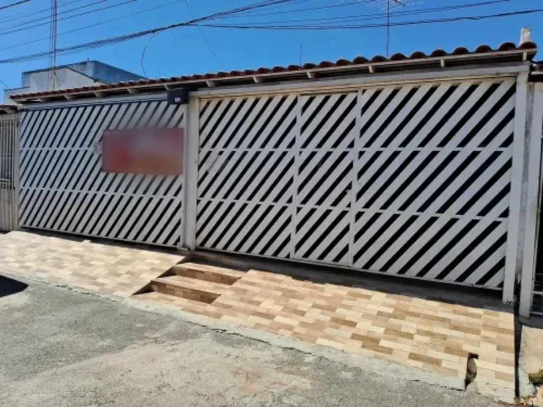 JDM IMOBILIÁRIA VENDEExcelente casa, localizada na Ceilândia Sul. Documentação :...