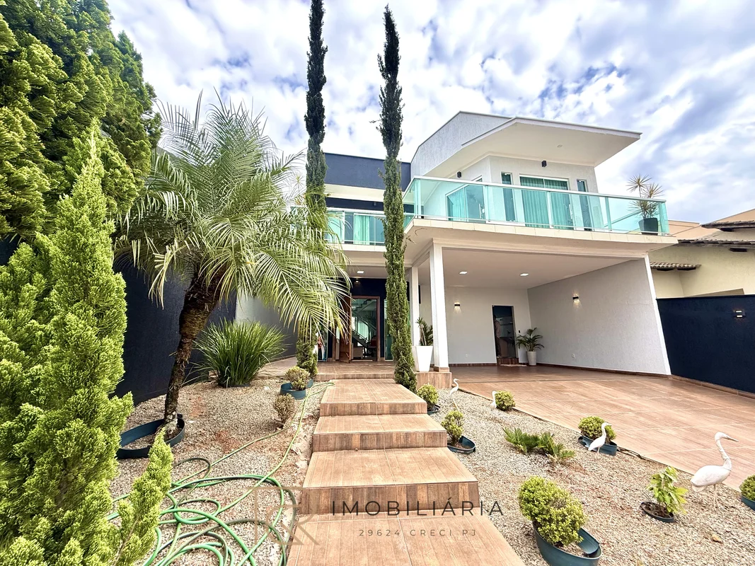 TRG imobiliária vende: Excelente casa com acabamentos modernos escriturada !! Ac...