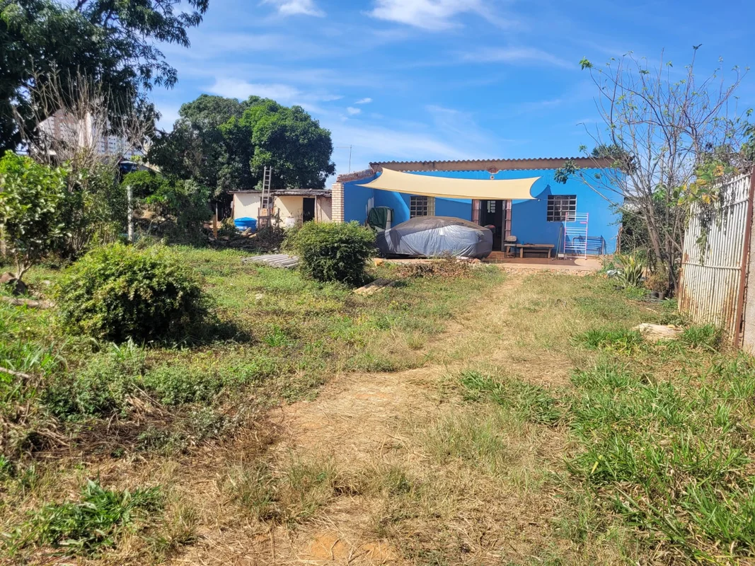 Lote localizado na Colônia Agrícola Águas Claras (CAAC), Guará I, Brasília-DF. Á...