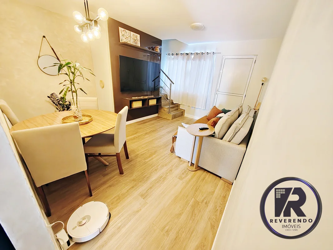 **Venda Exclusiva**QC – 07 Condomínio Tapiriris!Linda casa, toda reformada, piso...