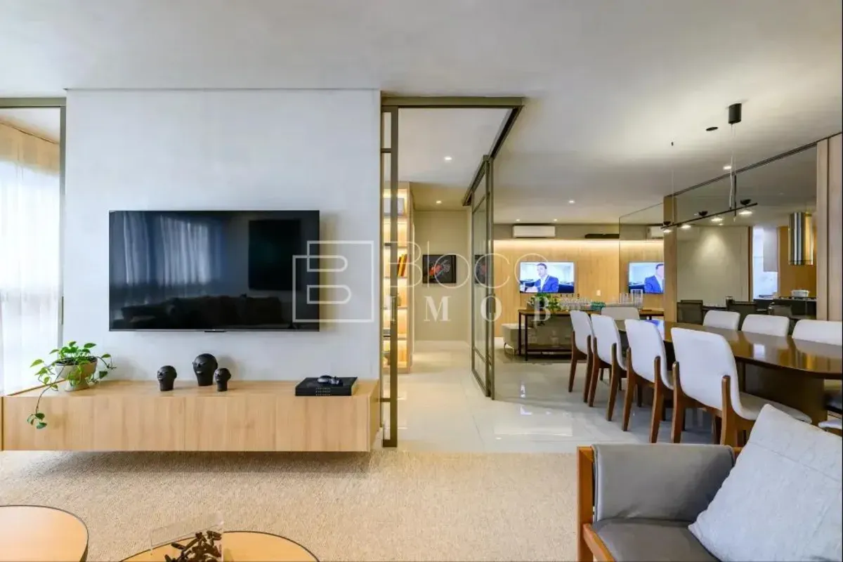Apartamento de altíssimo padrão, todo mobiliado, tudo novo, pronto para morar e ...