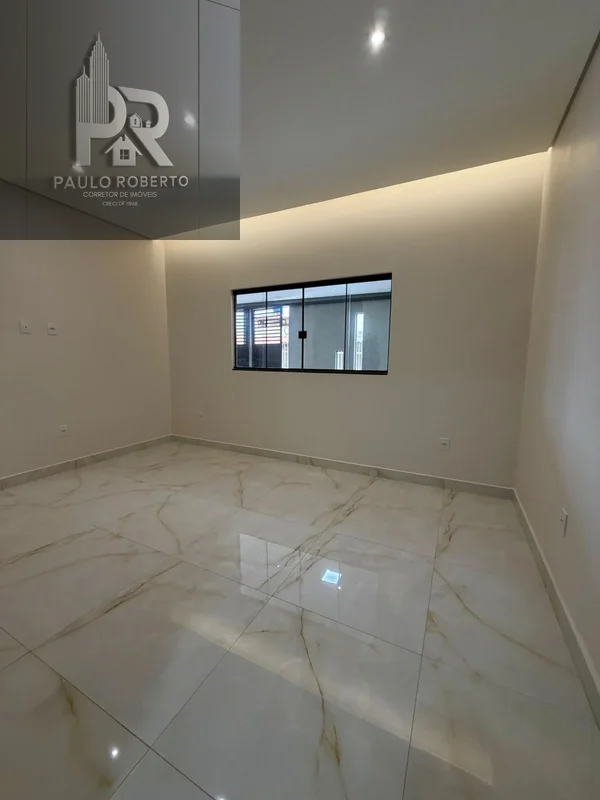 QNP 15 CEILÂNDIA NORTE BELÍSSIMA CASA COM 3 QTOS, SENDO UMA SUÍTE, LOTE COM 135M...