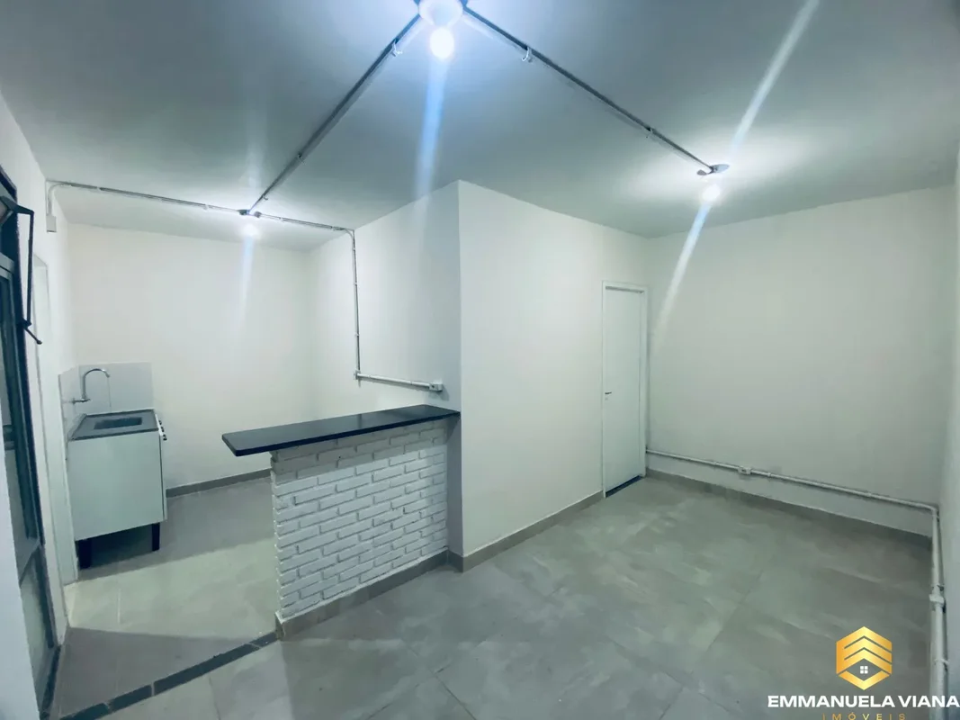 EMMANUELA IMÓVEIS ALUGA:Apartamento 1 quarto, bem localizado e pronto para morar...