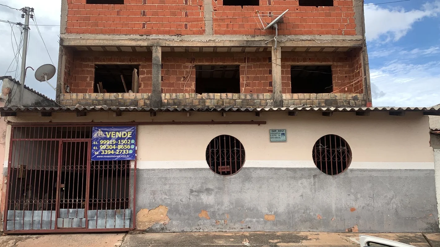Oportunidade na QR 402 Conjunto H, Santa Maria, Santa Maria (DF): apartamento be...