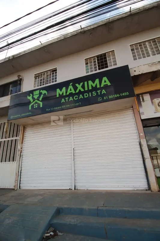 LOJA TERREÁ COM BANHEIRO. PISO TODO EM CERÂMICA NOVA.EXCELENTE LOCALIZAÇÃO, PRÓX...