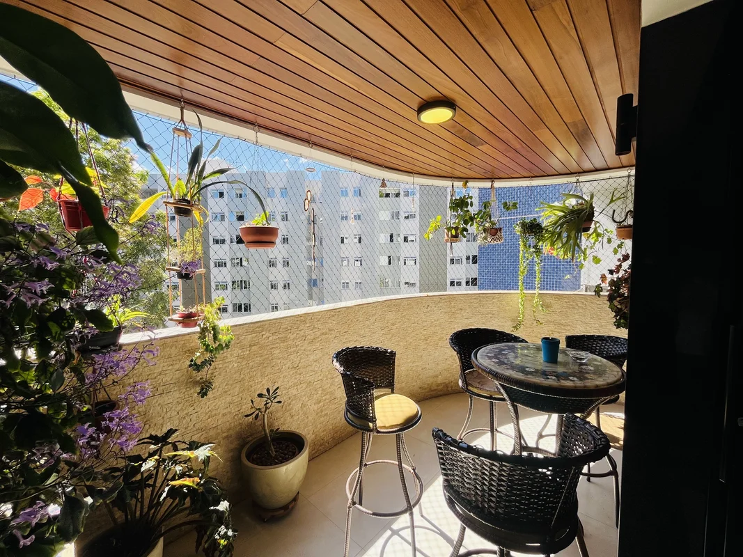 Apartamento Reformado na SQN 310 — 124 m² | Nascente | 1 VagaR$ 1.690.000,00Apar...