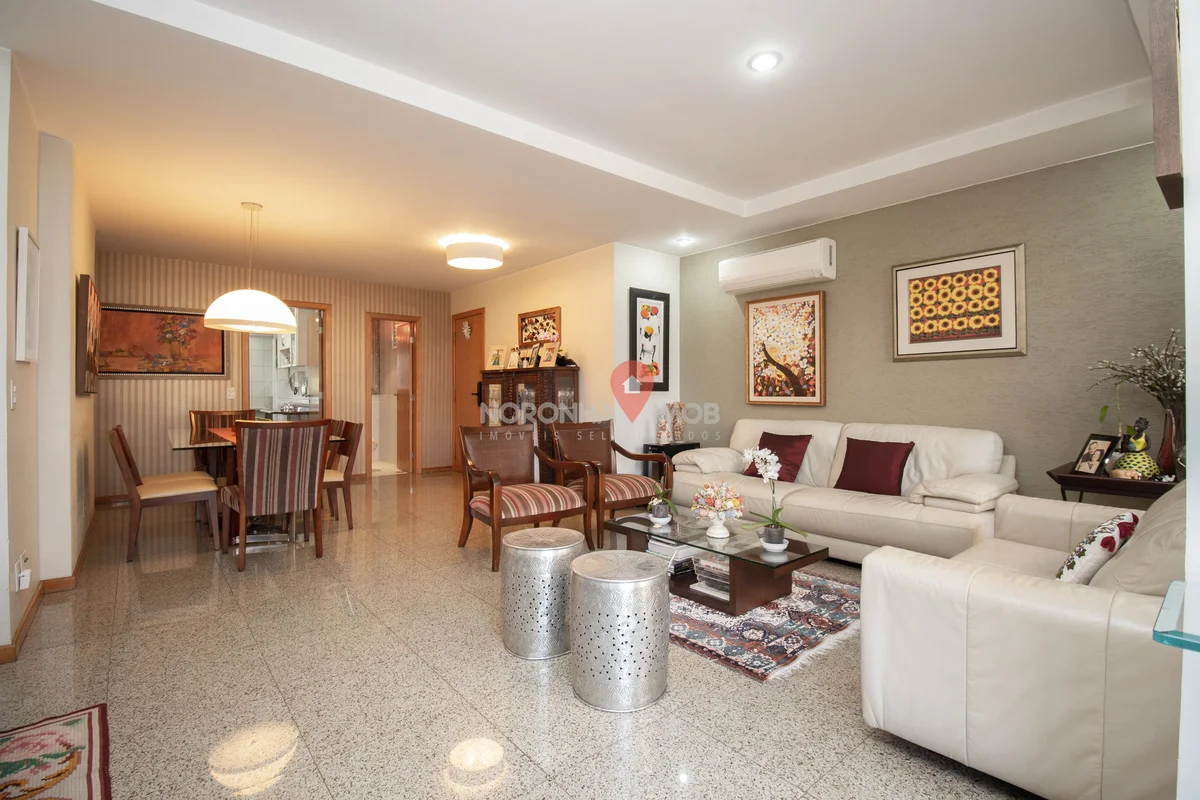 SQN 110 | 133 m² | Nascente | Vazado | CantoApartamento impecável na quadra mais...
