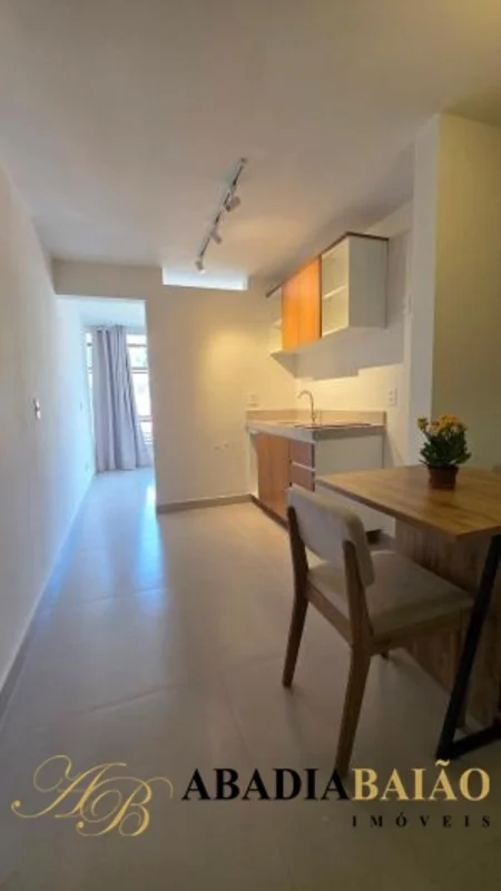 Kitinet com reforma recente e completa.A unidade possui 30m² de área privativaMo...