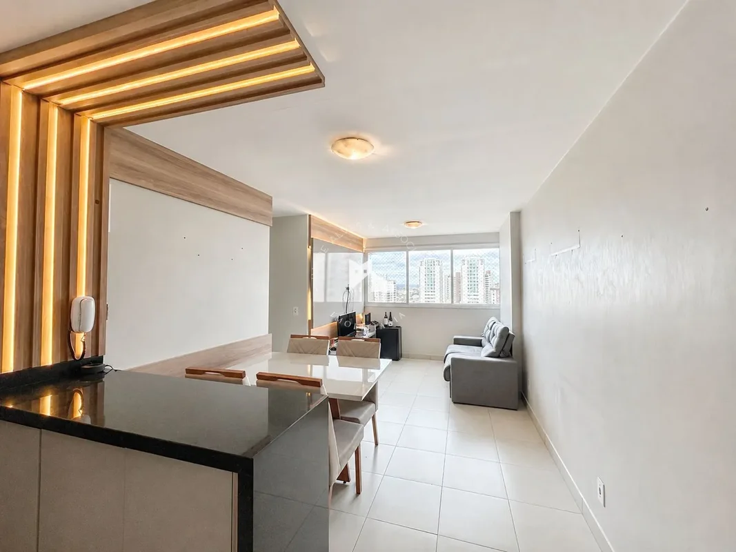 Descubra um apartamento confortável e bem localizado na Rua 13, Norte, em Águas ...