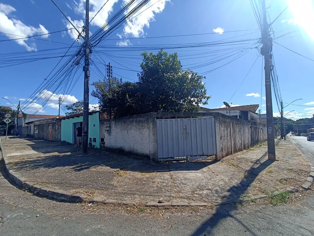 IMÓVEL PARA RENDA NO SETOR CASTELO BRANCO – ESQUINA E RENDA IMEDIATAExcelente op...