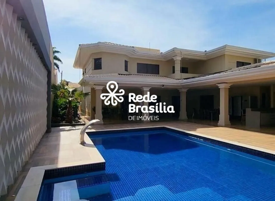Residência Exclusiva com Projeto Denise Zuba - Alto Padrão e Sofisticação no Lag...