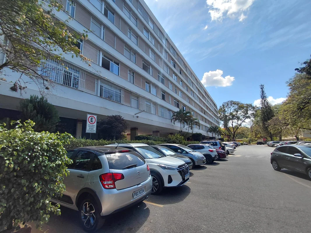 Excelente apartamento com 105m², 3 quartos uma suite, 3 banheiros DCE, aramrios ...