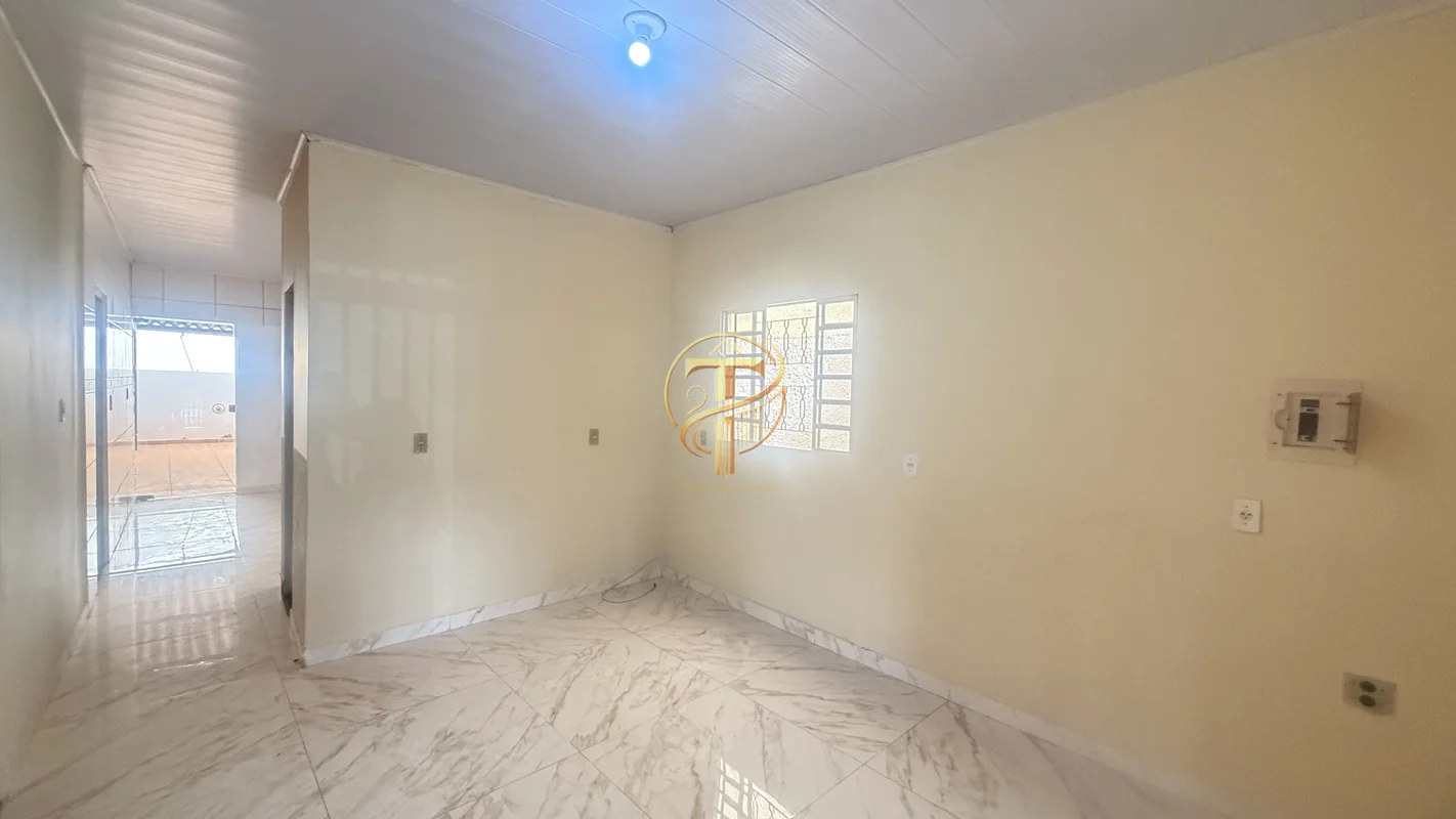  Casa à venda na QR 506 ótima opção para quem busca espaço e conforto!? O imóvel...