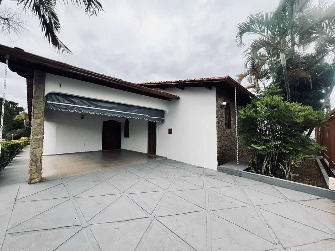 Descubra uma casa de alto padrão para aluguel no coração do Lago Norte, em Brasí...