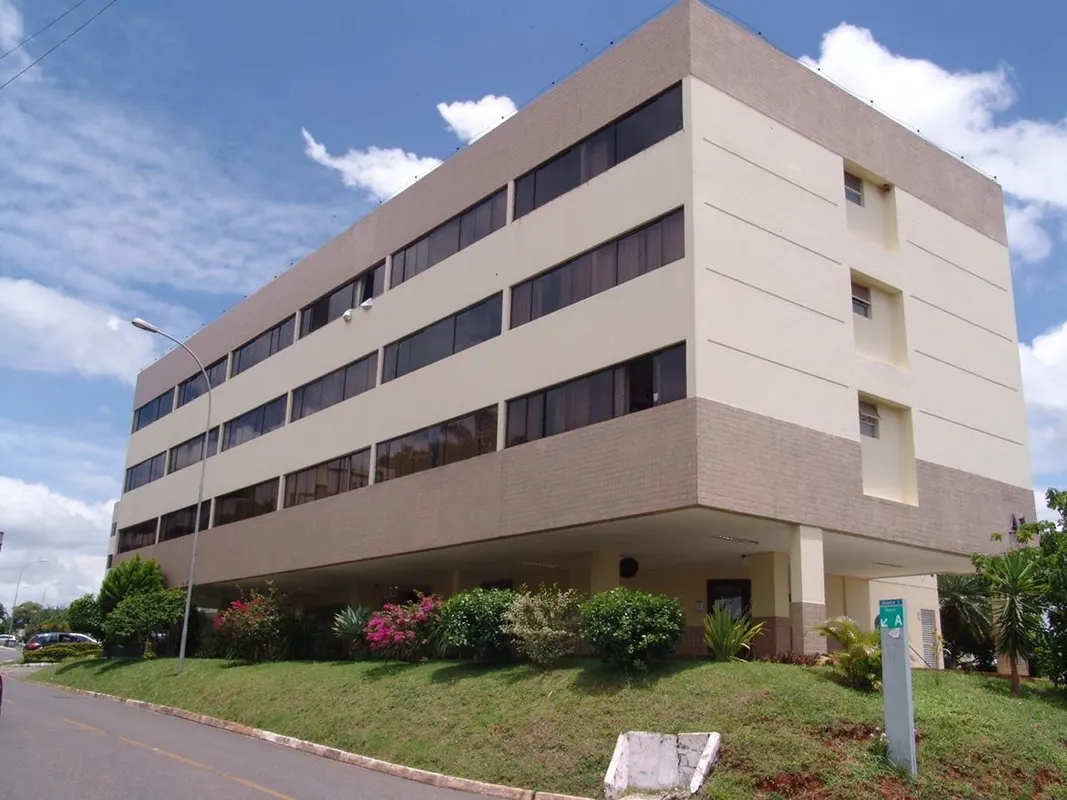 SALA, DOIS QUARTOS (SENDO UM SUÍTE), BANHEIRO SOCIAL, COZINHA COM ÁREA DE SERVIÇ...