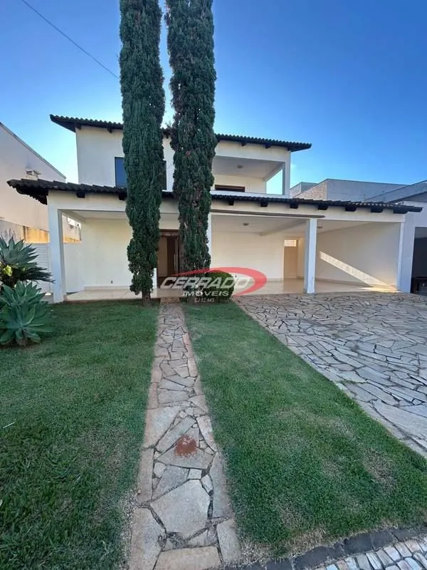 Casa com 4 qtos , 2 suítes (Obs:Suíte principal tem um closet) Casa com 300m² de...