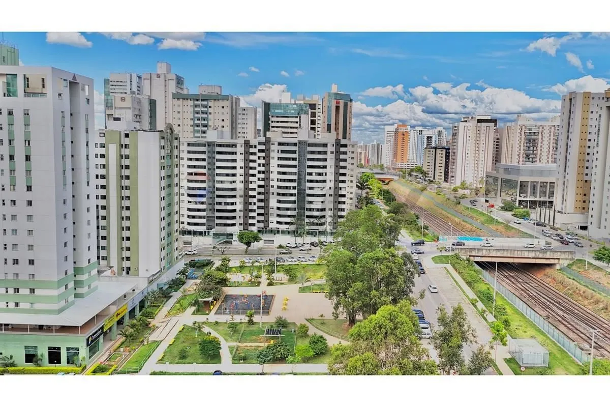 Com 94 m², o imóvel possui uma planta inteligente que privilegia a iluminação na...