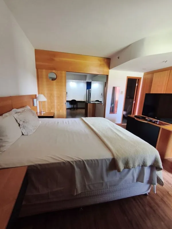 Invest Flat aluga apartamento de 51m² no térreo do Condomínio Golden Tulip Brasí...