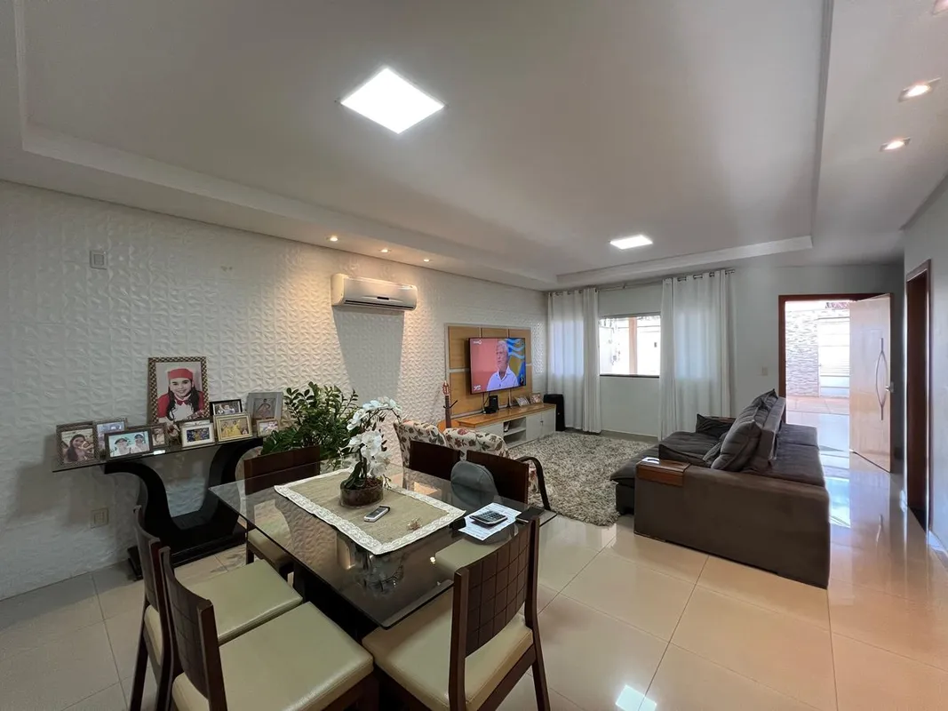 ?? CASA TÉRREA COMPLETA | CONFORTO, ESPAÇO E EXCELENTE ÁREA DE LAZER? Destaques ...