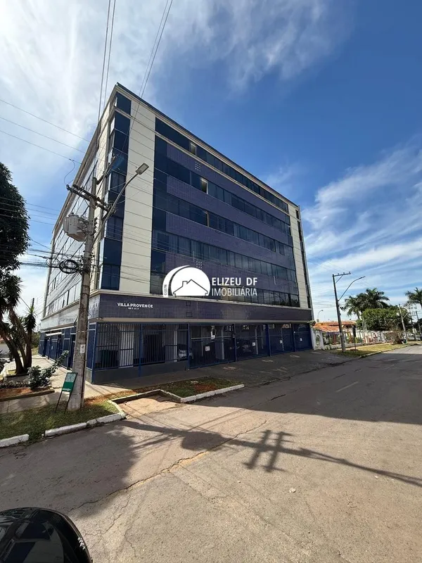 Elizeu DF Imobiliária apresenta excelente Dúplex à venda no Lúcio Costa!Composiç...