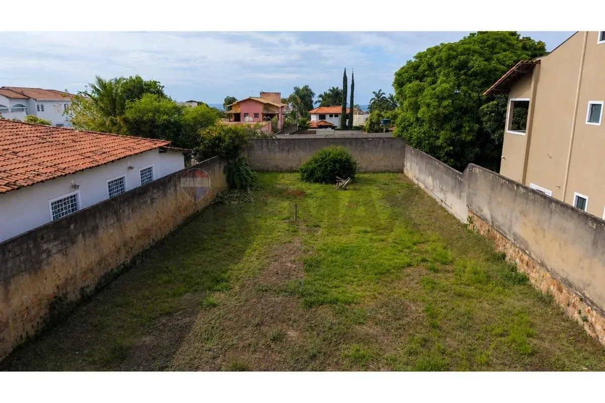 Lote Plano e murado com 970m2 Escriturado no Miolo do Jardim Botânico Condomínio...