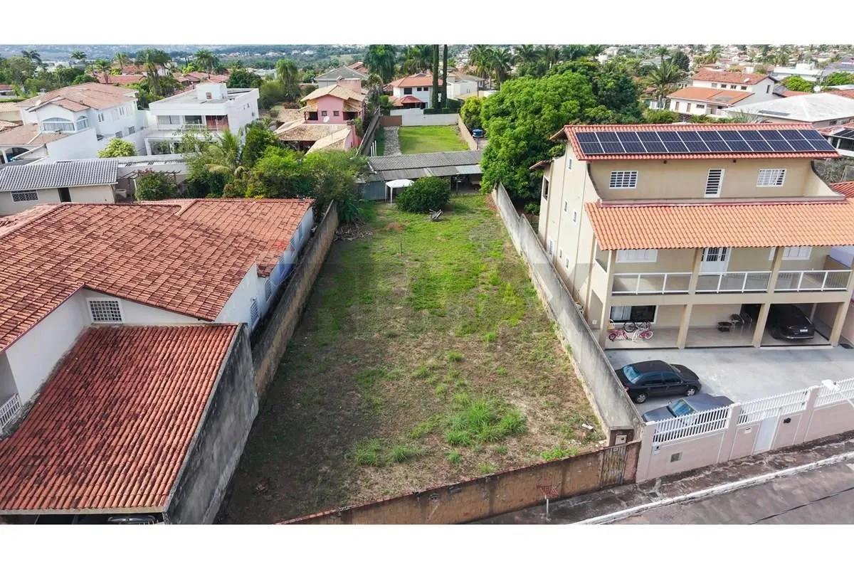 EXCELENTE OPORTUNIDADE NO MIOLO DO JARDIM BOTÃNICO PARA CONSTUIR SUA CASALOTE PL...