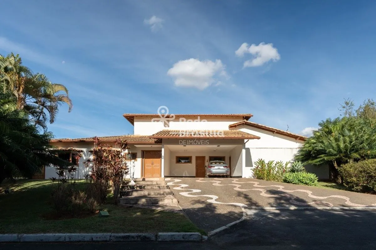 Casa Térrea com 4 Suítes | SMDB 19 | Lago SulEm um dos endereços mais exclusivos...