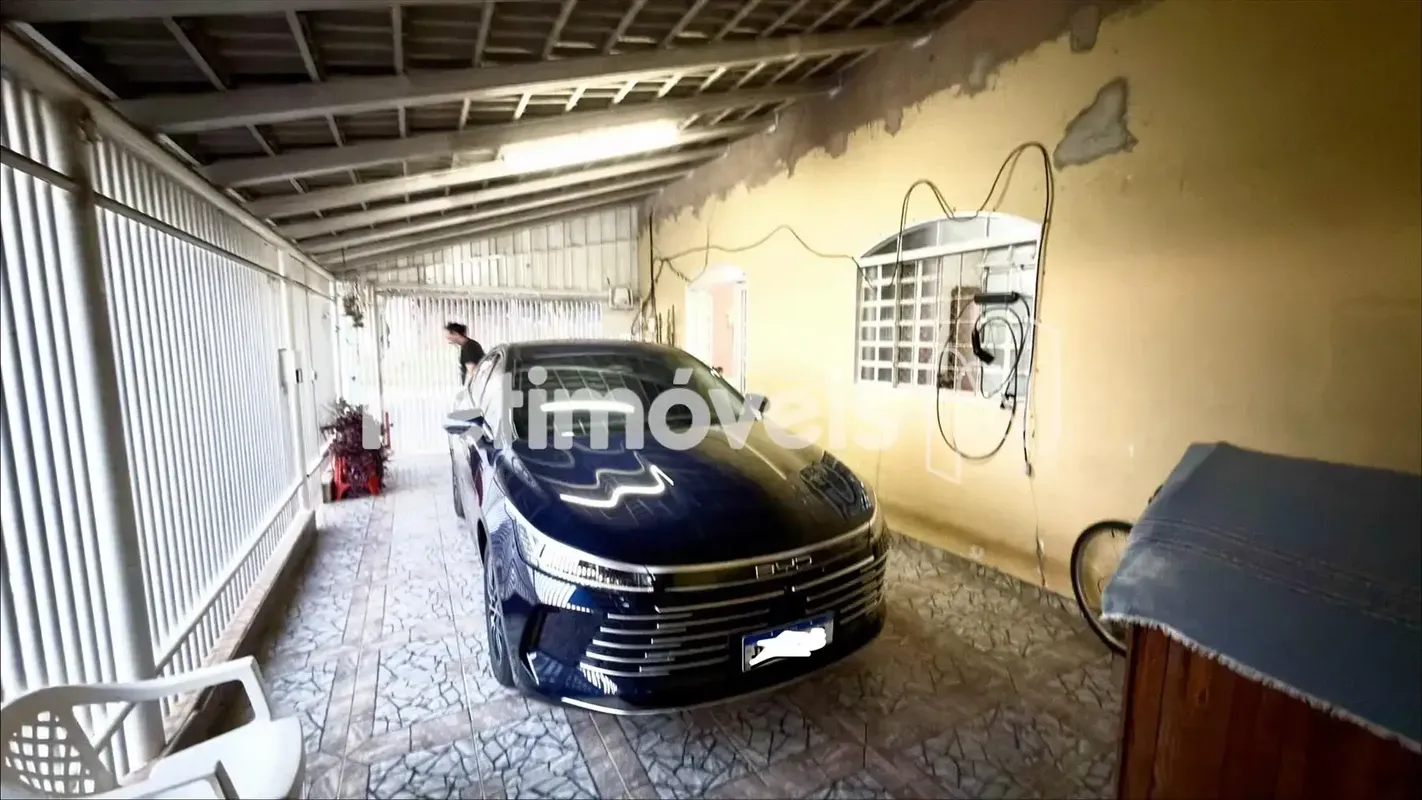 Vendo Casa no Setor Norte – Gama/DF! Casa de 3 quartos localizada na Qd 1, em um...