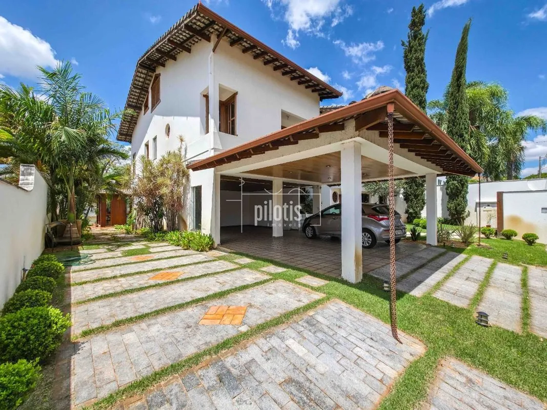 Uma casa incrível, muito bem localizada e com lazer completo para toda a família...
