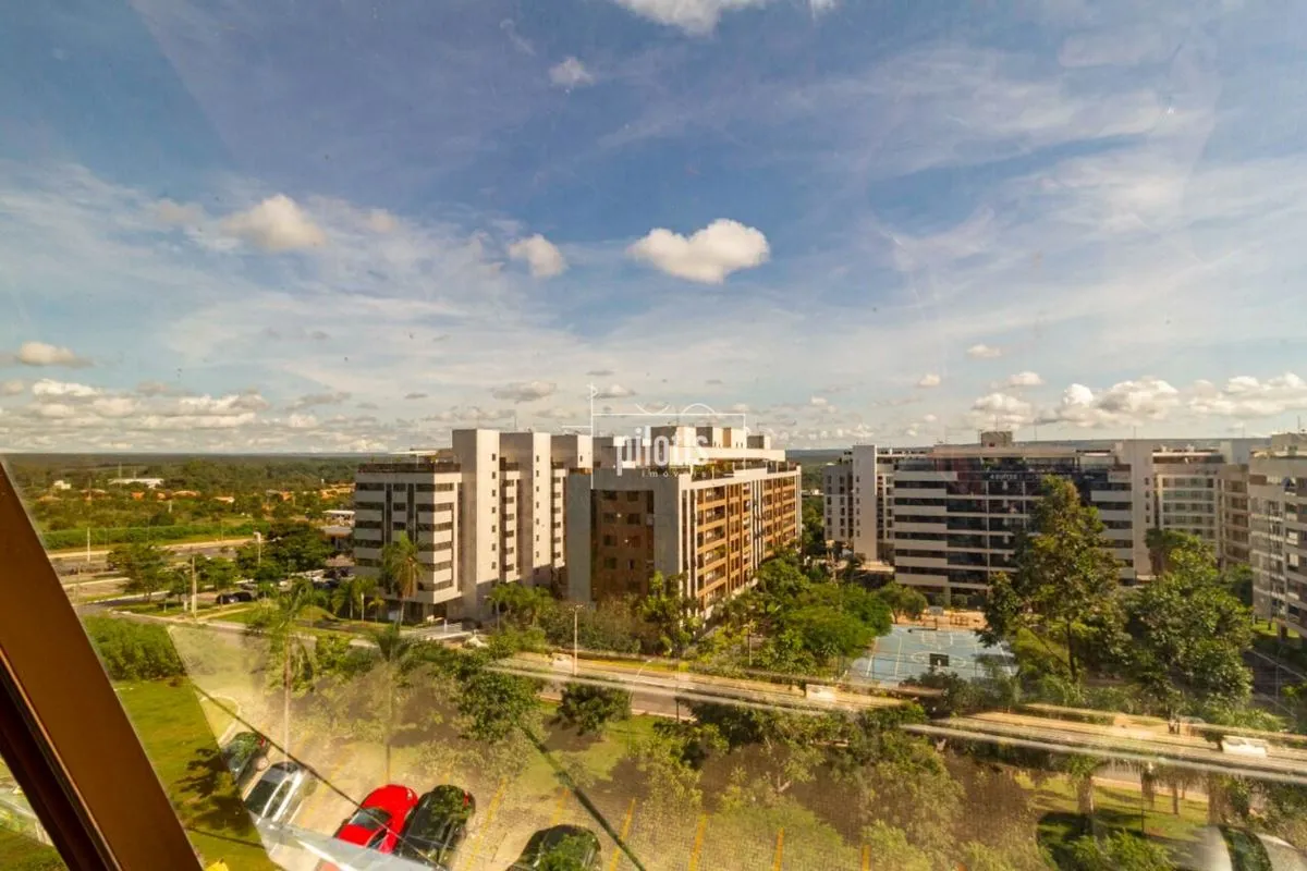 Se você procura privacidade e uma vista livre, esta cobertura duplex pode ser ex...