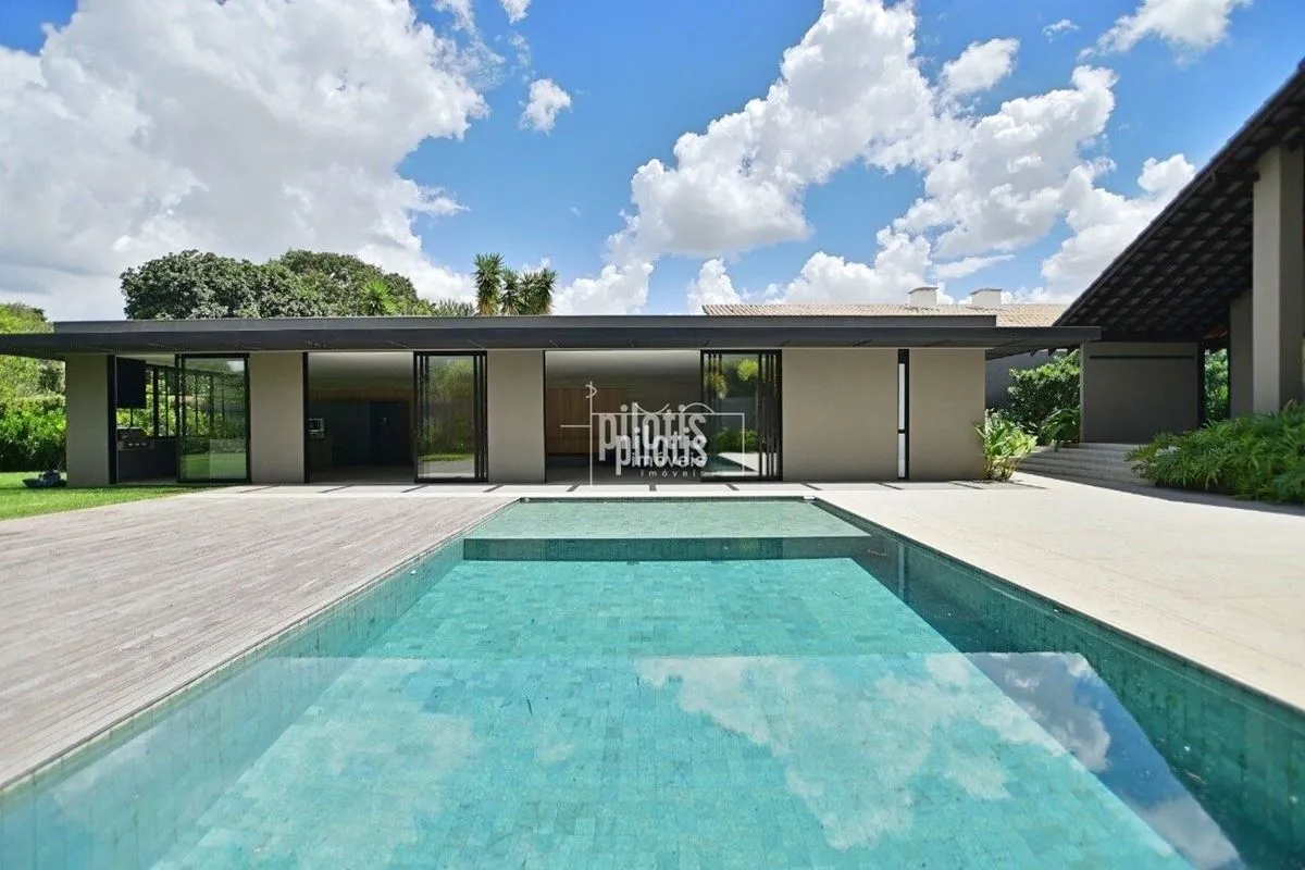 SHIS QL 20 - Casa totalmente reformada, com aproximadamente 550 m² de área const...