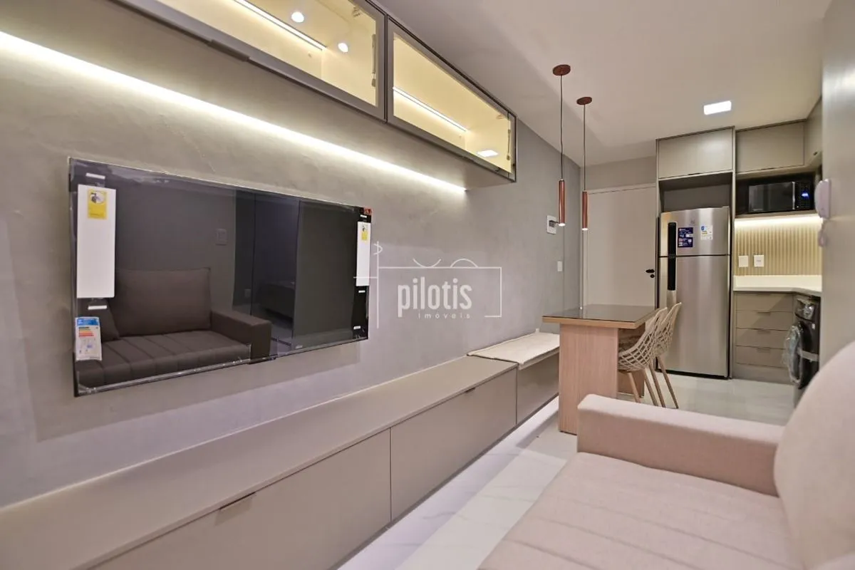 EXCELENTE OPORTUNIDADE PARA MORAR OU INVESTIR!STUDIO TOTALMENTE REFORMADO, FINAM...