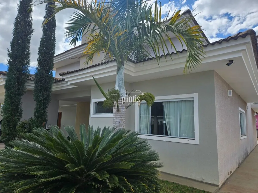 SHT QD 5 - Esta casa oferece 450m² inteligentemente distribuídos em dois pavimen...