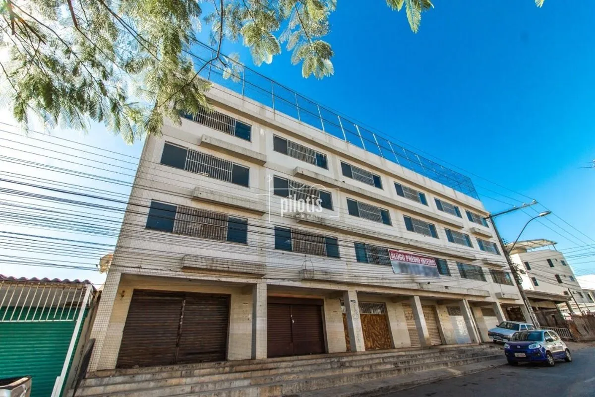 Pilotis Imóveis aluga cobertura de prédio comercial no ParanoáIdeal para escolas...