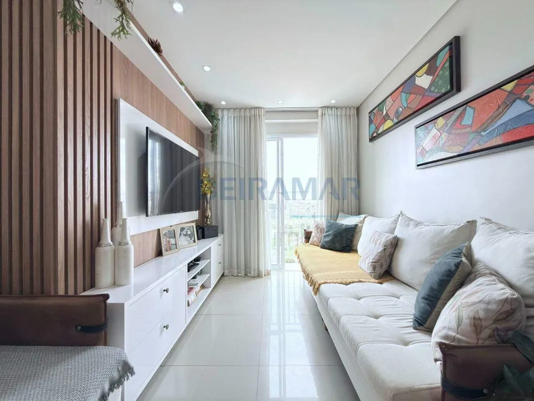 Se você procura um apartamento espaçoso, bem localizado e com potencial para ada...
