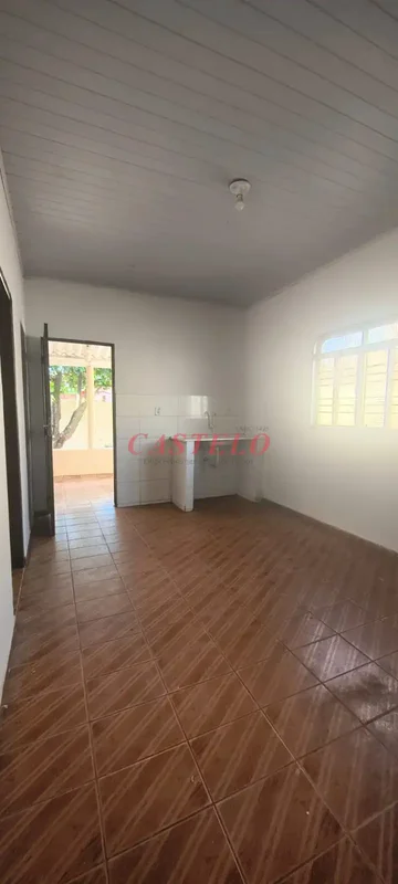 ALUGA-SE EXCELENTE CASA RESIDENCIALÓtima oportunidade para quem busca conforto, ...
