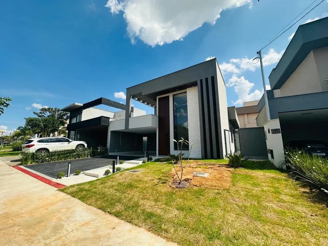 SOBRE O IMÓVEL:Excelente casa com 158m² de área útil.São 3 quartos, sendo 3 suít...