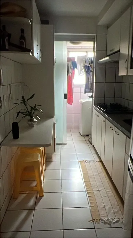 Sobre o Imóvel:Este apartamento de médio padrão oferece 81m² de área útil, com 3...