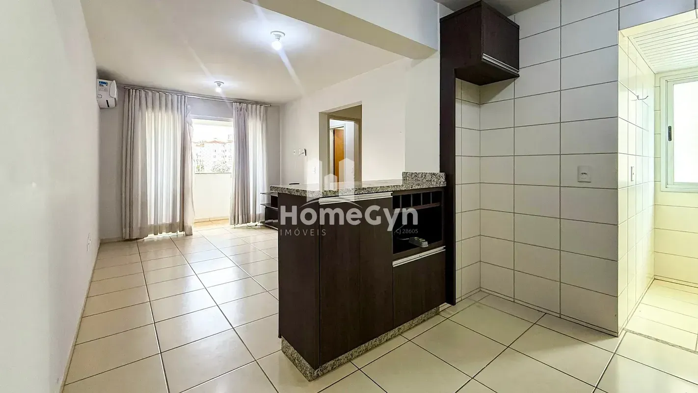 Apartamento para locação Condomínio Clube Portal das Flores 2 Quartos sendo 1 su...
