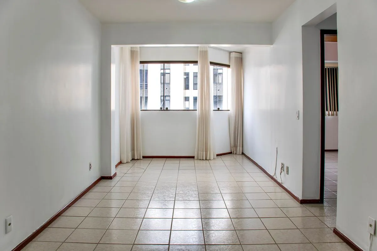 SQSW 105 | Apartamento desocupado em localização privilegiada Excelente oportuni...