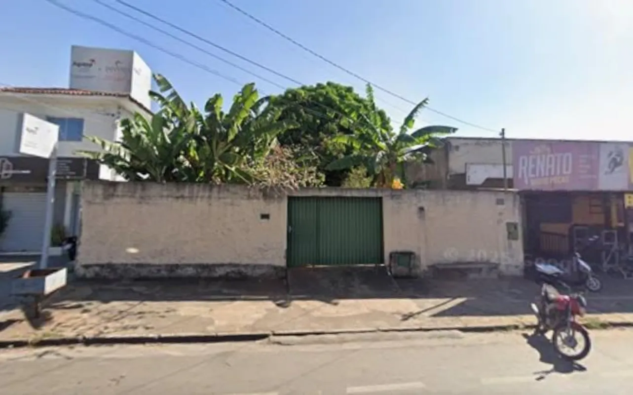 Localização estratégica na Rua C-135, a 2 minutos do Carrefour Hipermercado, 5 m...